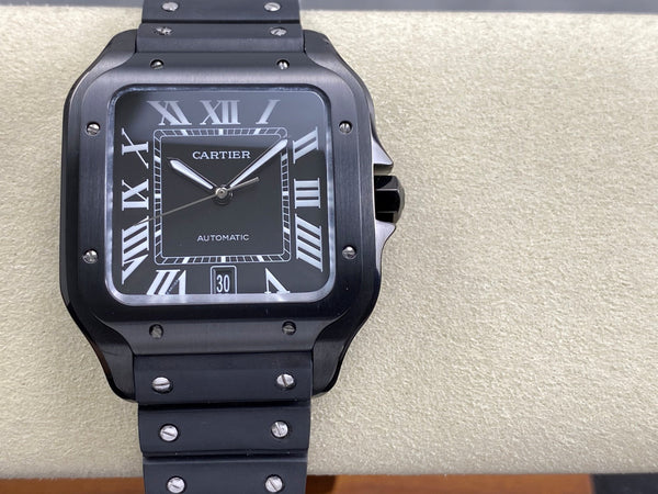 Cartier Santos Black Flex lifestyle