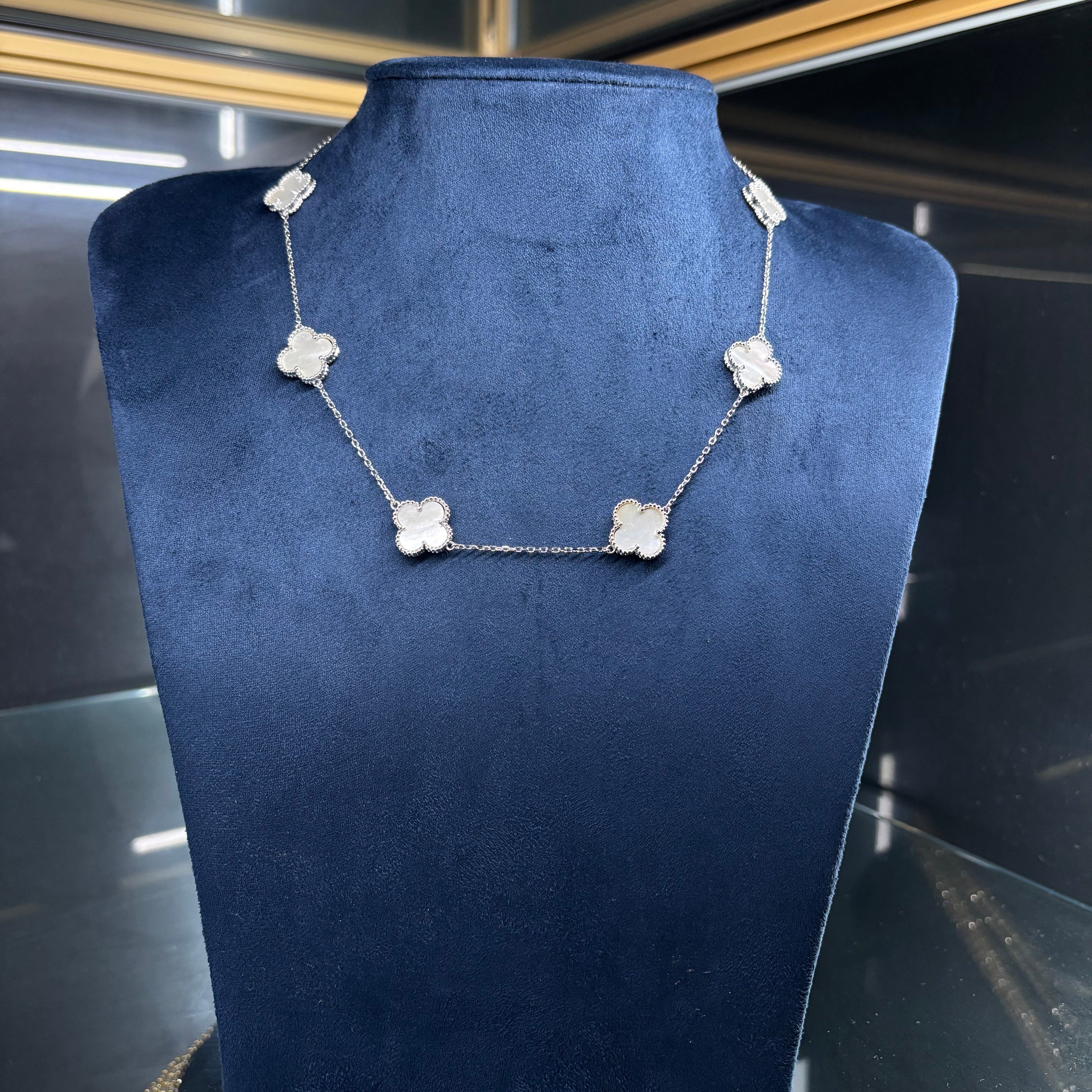 "Trebol" Chain 16