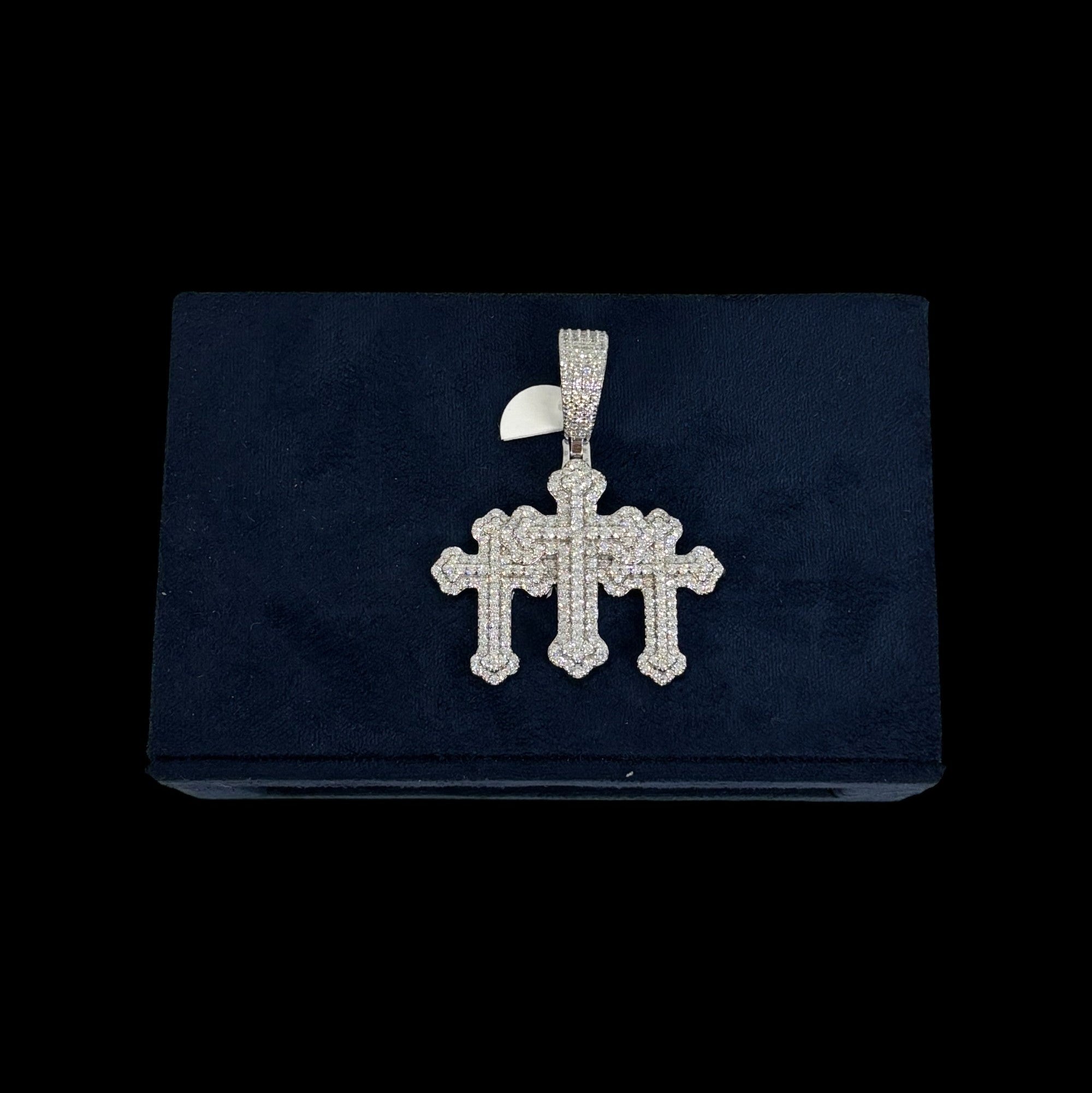 Colgante de Tres Cruces de Plata